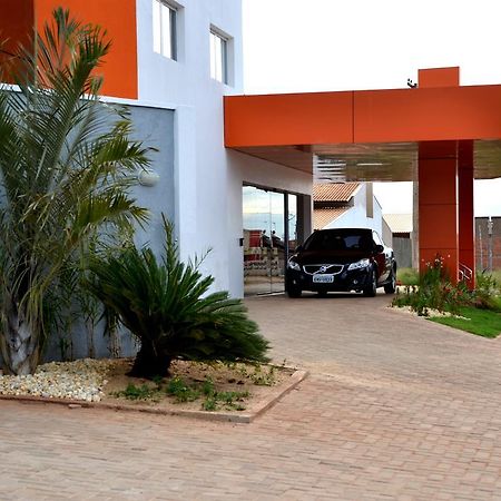 Semprehotel Tres Lagoas Exterior photo