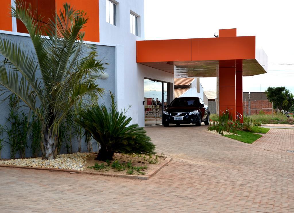 Semprehotel Tres Lagoas Exterior photo