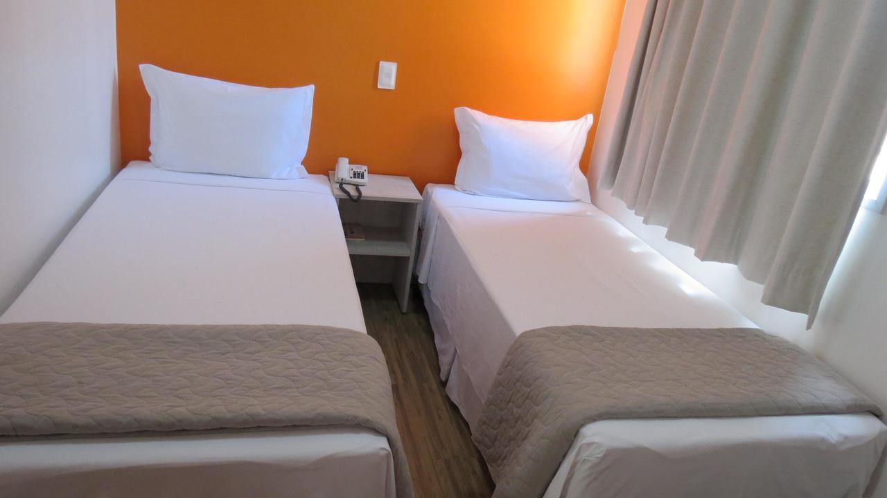 Semprehotel Tres Lagoas Exterior photo