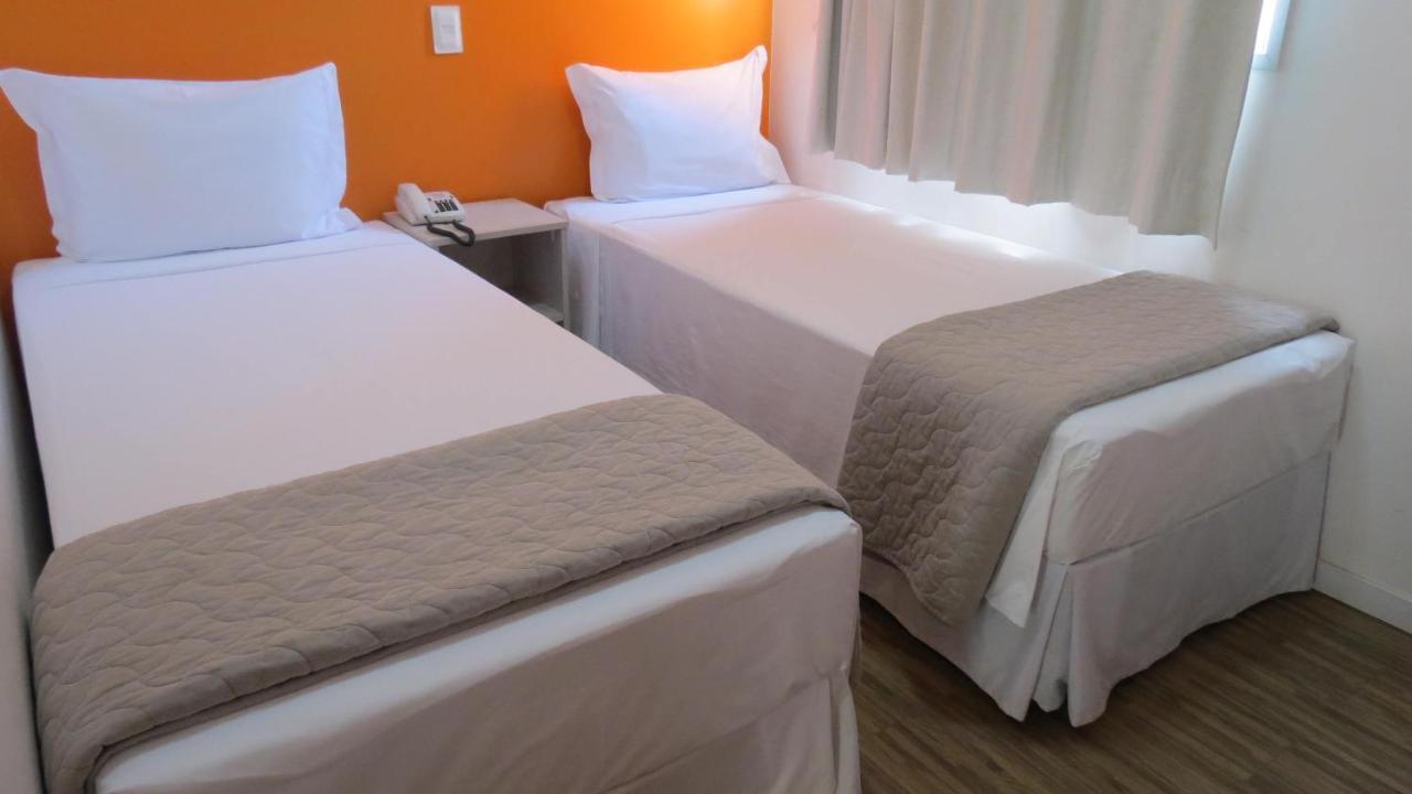 Semprehotel Tres Lagoas Exterior photo
